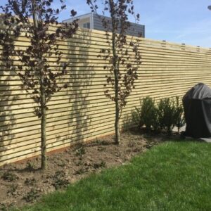 Strakke schutting vuren latten 18x45 horizontaal