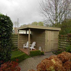 Vuren berging met overkapping