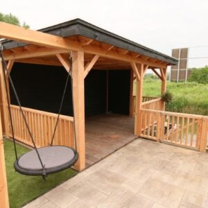 Douglas overkapping met zwart boeideel