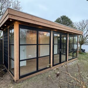 tuinkamer met steellook glaswanden
